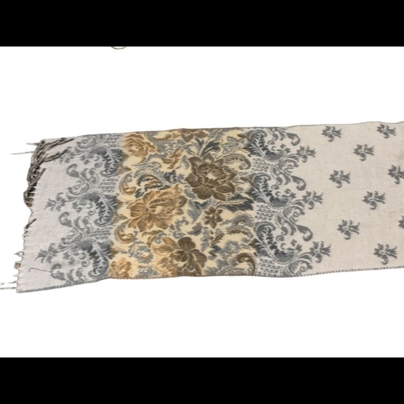 Croft and Barrow Reversible Scarf - Picture 7 of 7